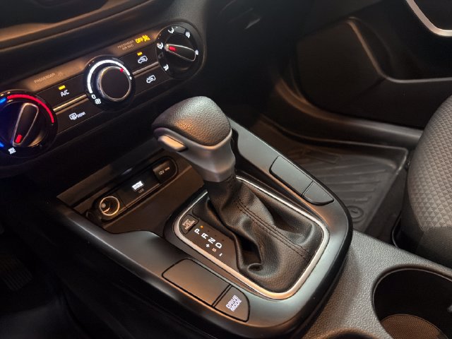 Certified 2024 Kia Soul LX w/ LX Technology Package FWD image 26