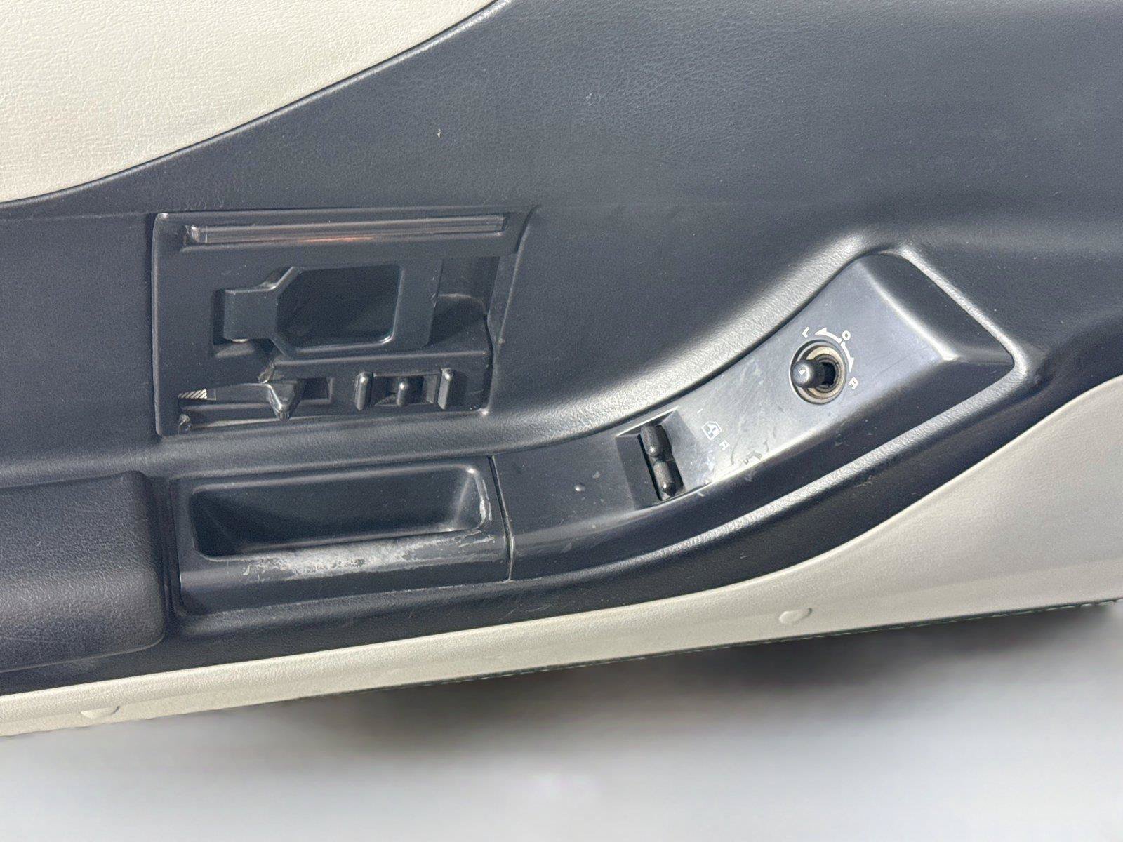Used 1994 Chevrolet Corvette Coupe RWD image 10
