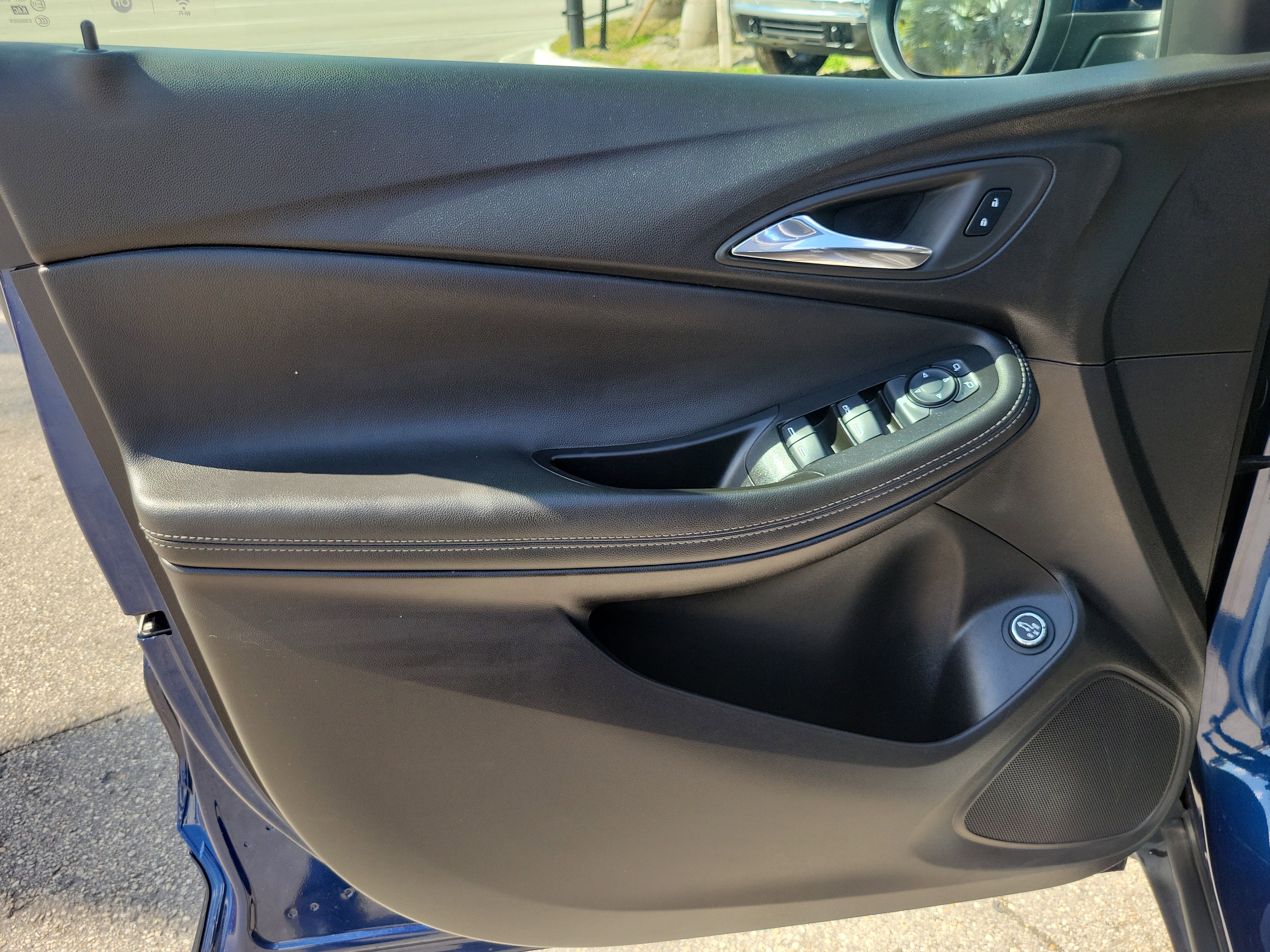 Used 2023 Buick Encore GX Select image 21