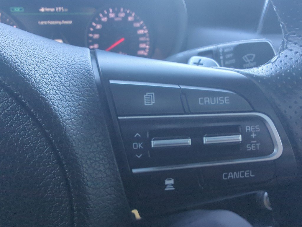 Used 2018 Kia Stinger GT2 image 17