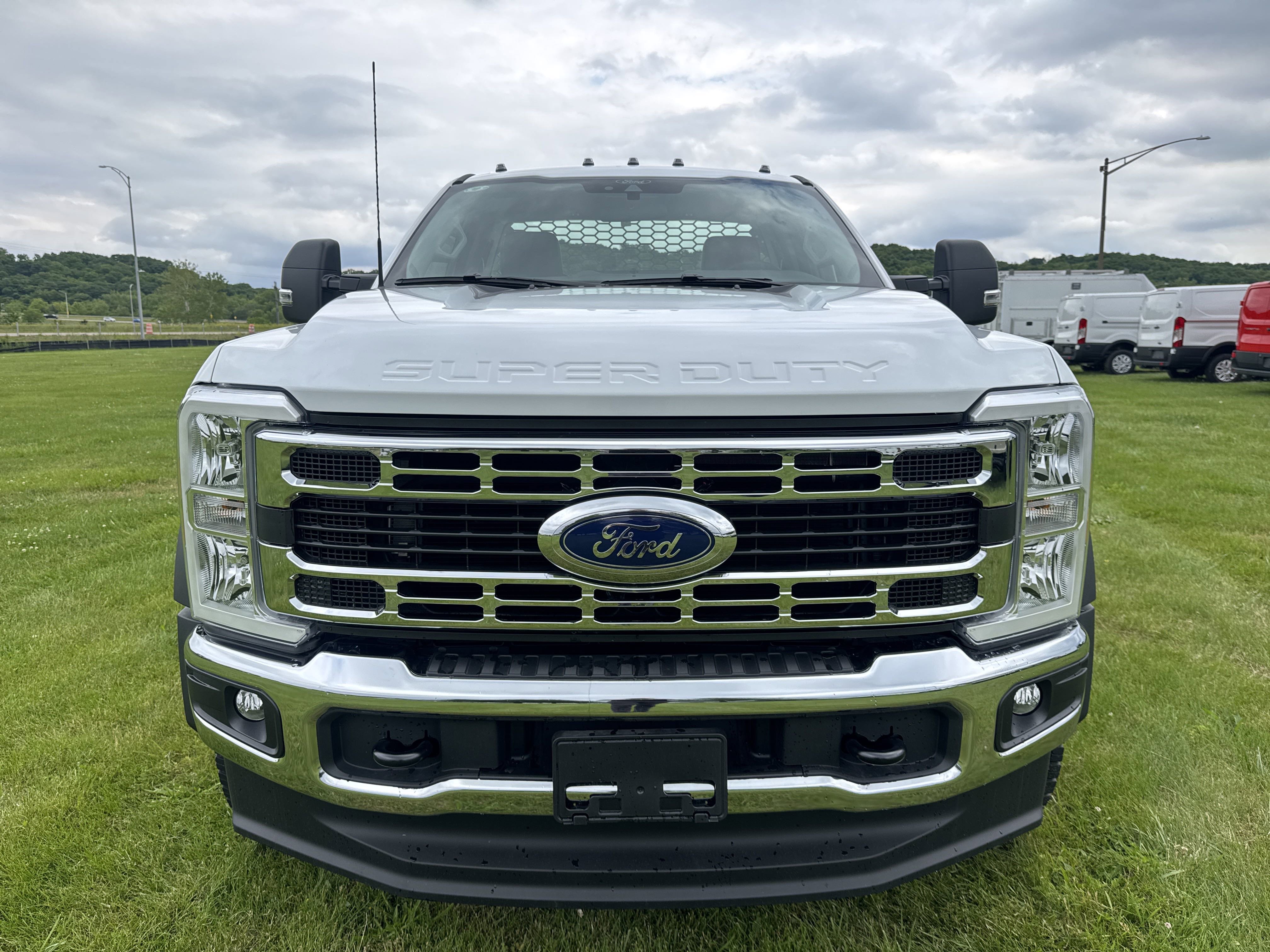 New 2025 Ford F450 XL w/ XL Chrome Package image 7
