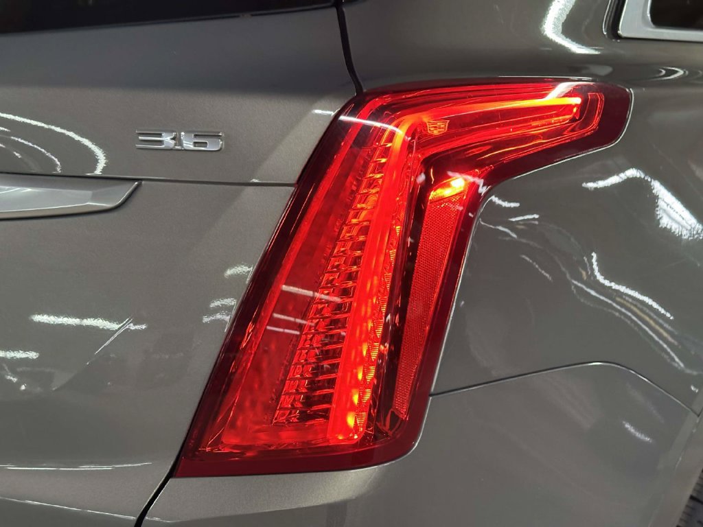 Used 2019 Cadillac XT5 Luxury FWD image 11