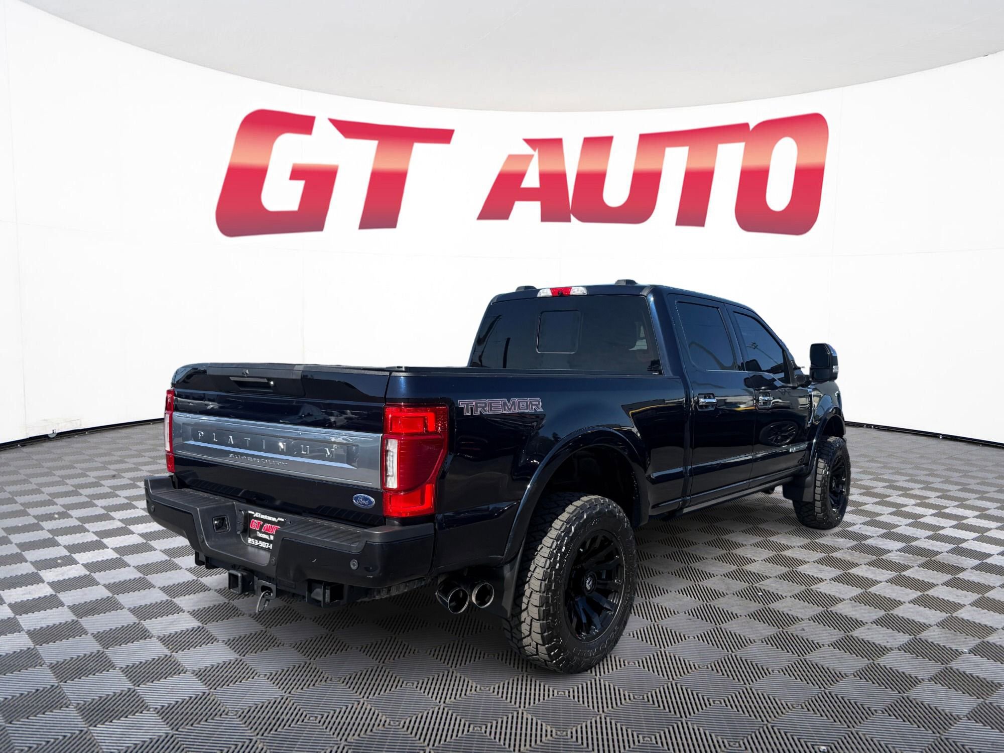 Used 2021 Ford F350 Platinum w/ Tremor Off-Road Package AWD/4WD image 5