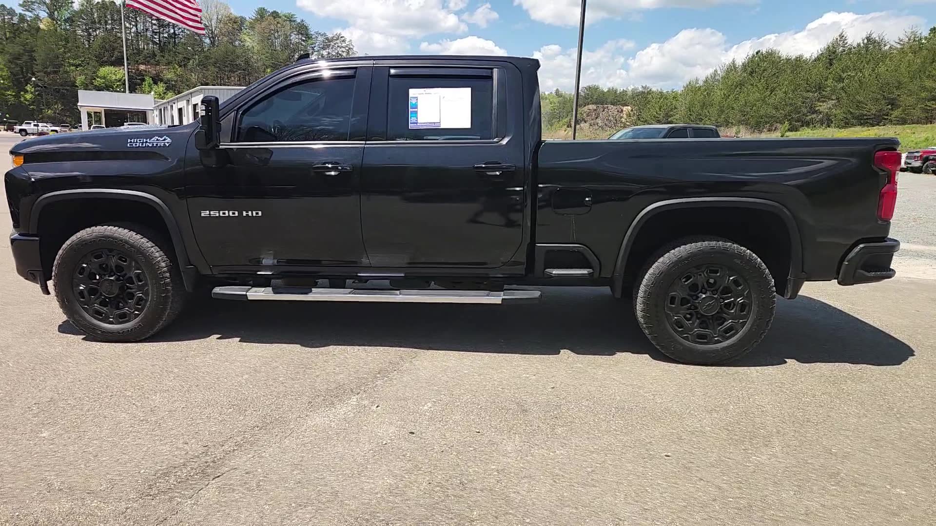 Used 2023 Chevrolet Silverado 2500 High Country w/ Safety Package II AWD/4WD image 6