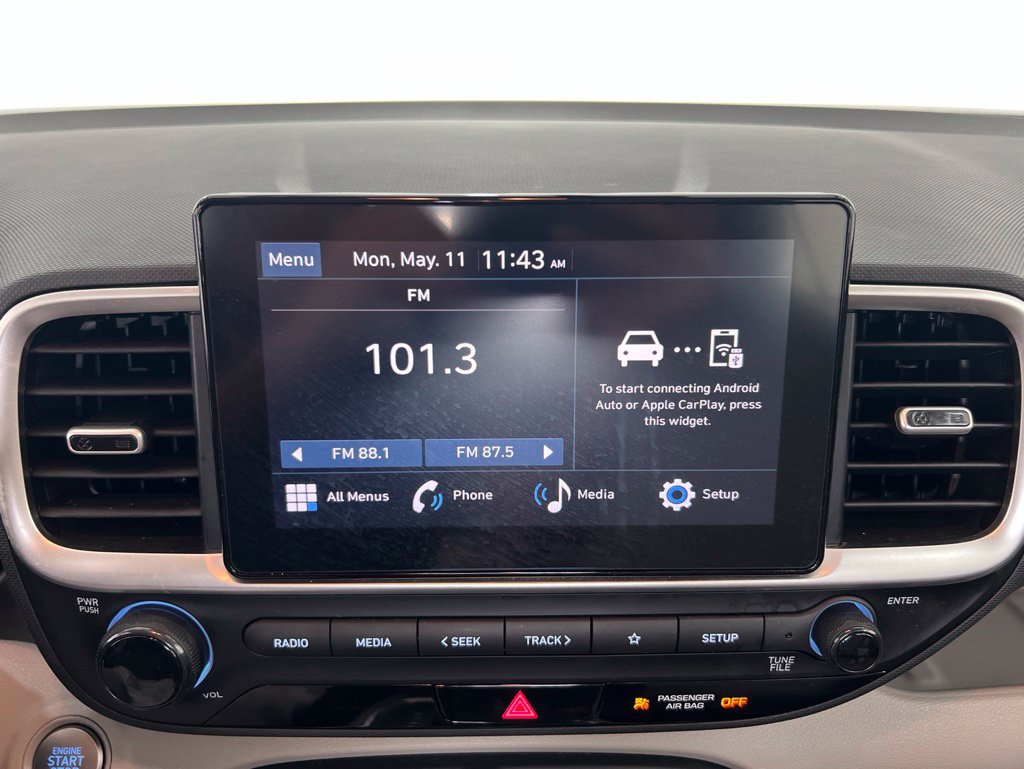 Used 2025 Hyundai Venue SEL FWD image 12