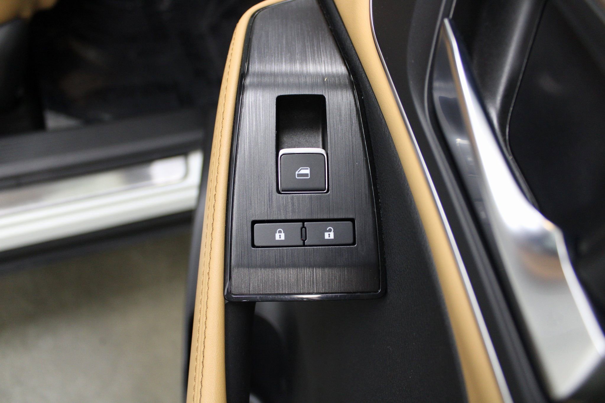 Used 2023 Nissan Rogue Platinum w/ Platinum Premium Package AWD/4WD image 29