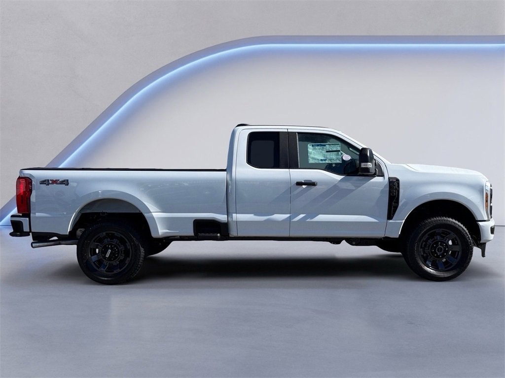 New 2026 Ford F350 XL image 2