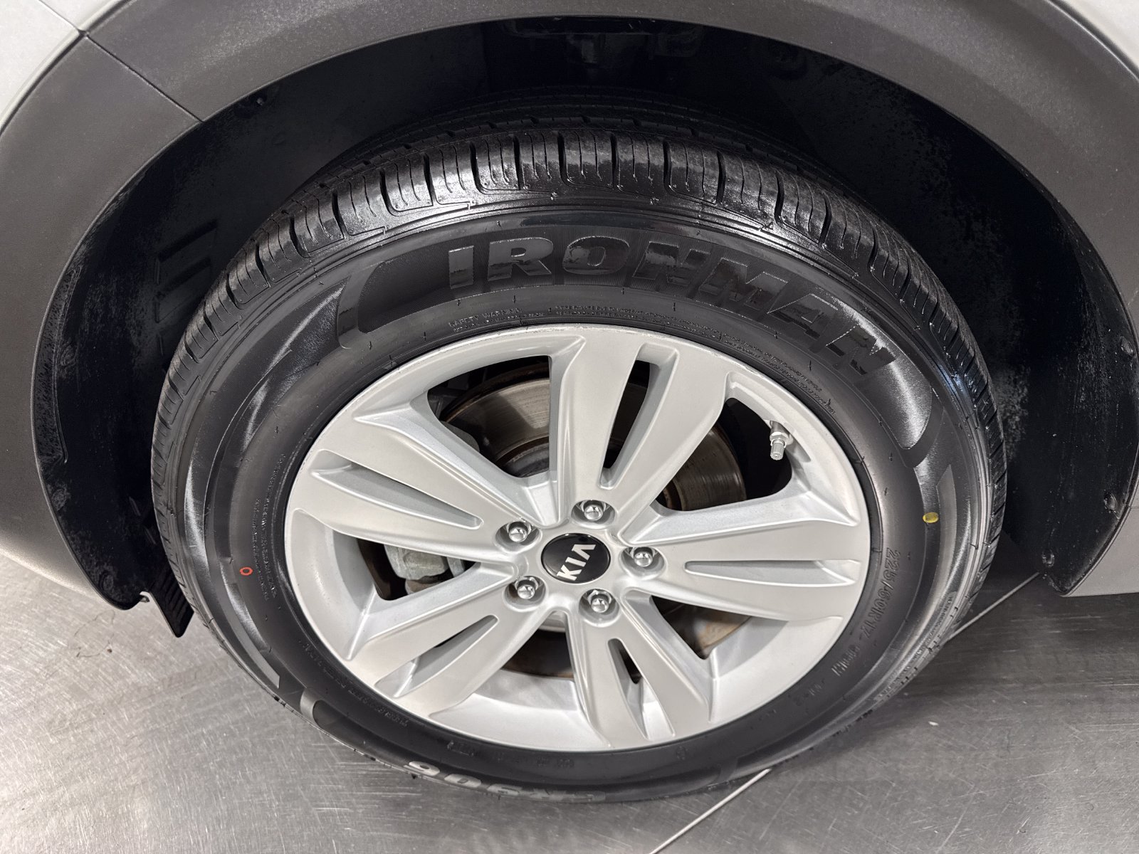 Used 2017 Kia Sportage LX AWD/4WD image 2