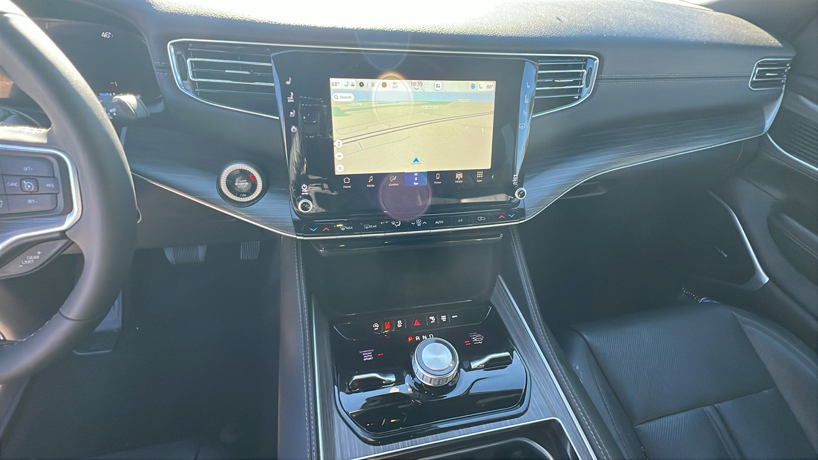 Certified 2024 Jeep Wagoneer Series III image 34