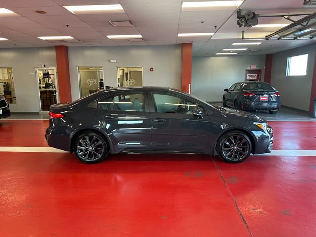 Certified 2025 Toyota Corolla SE w/ SE Premium Package FWD image 3