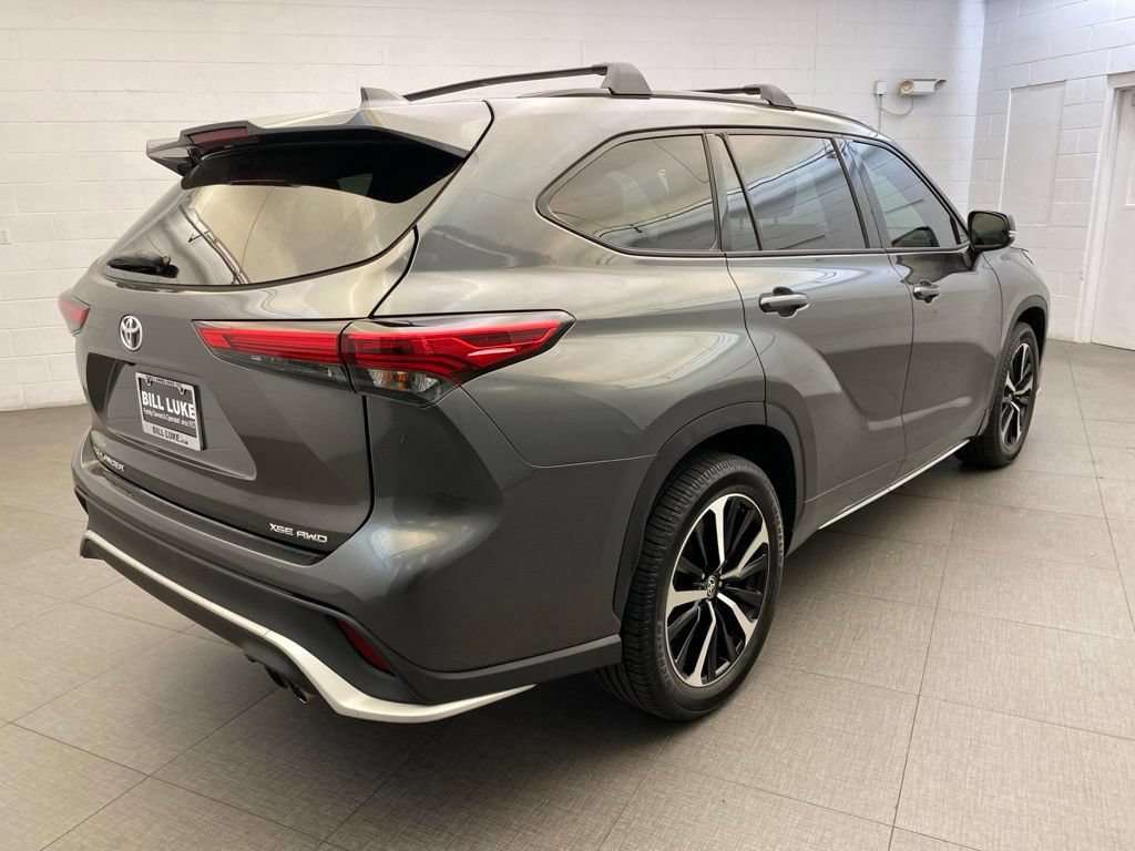 Used 2021 Toyota Highlander XSE AWD/4WD image 7