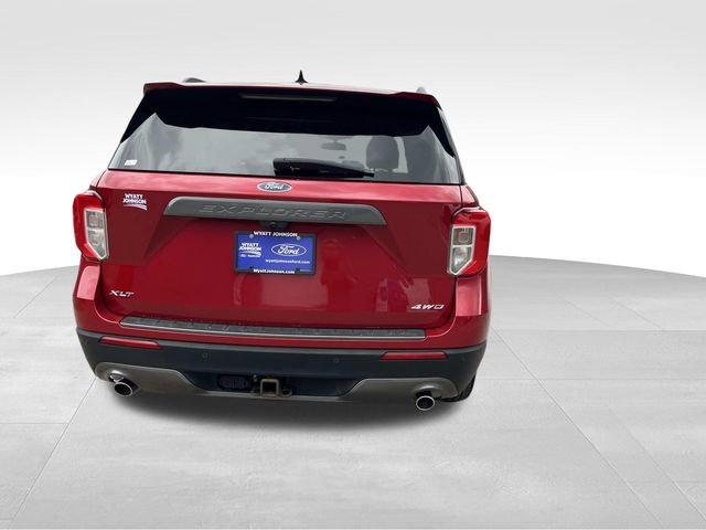 Certified 2022 Ford Explorer XLT w/ Equipment Group 202A AWD/4WD image 4