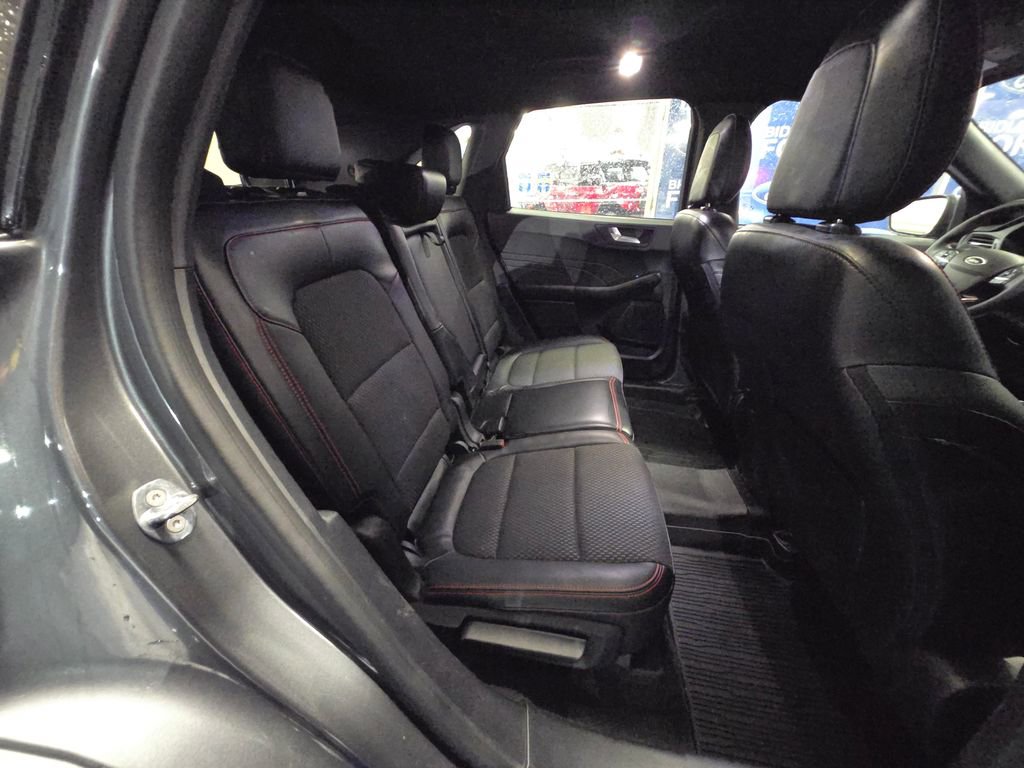 Used 2023 Ford Escape ST-Line image 23