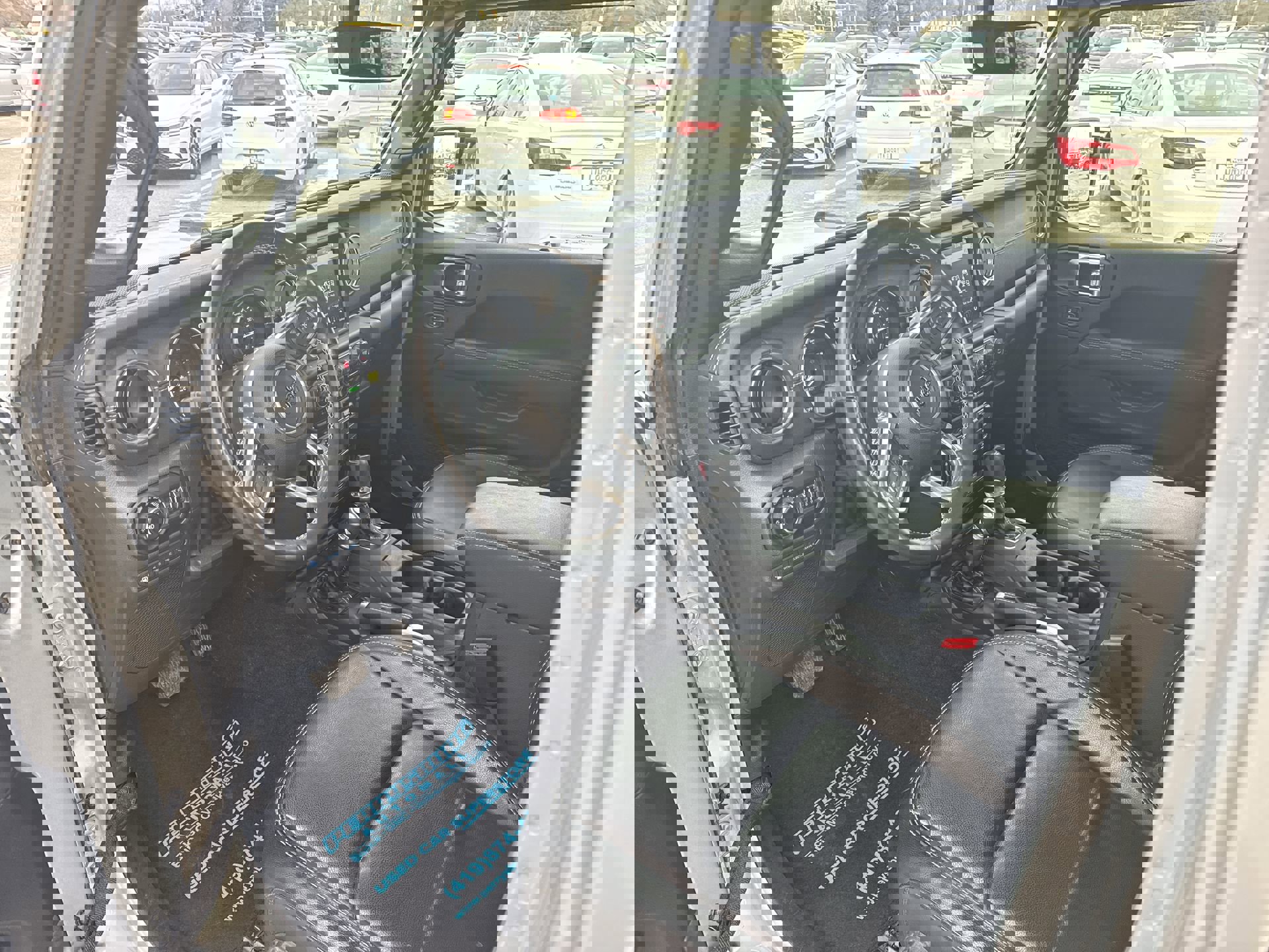 Used 2022 Jeep Wrangler Unlimited Sahara w/ Cold Weather Group image 10