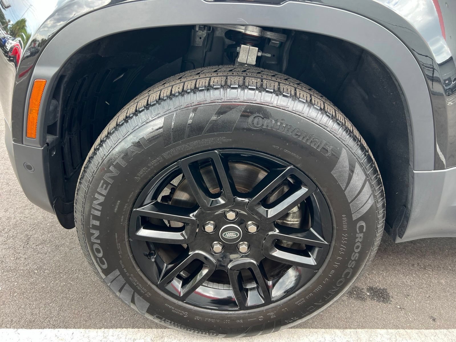 Used 2025 Land Rover Defender 110 S AWD/4WD image 19