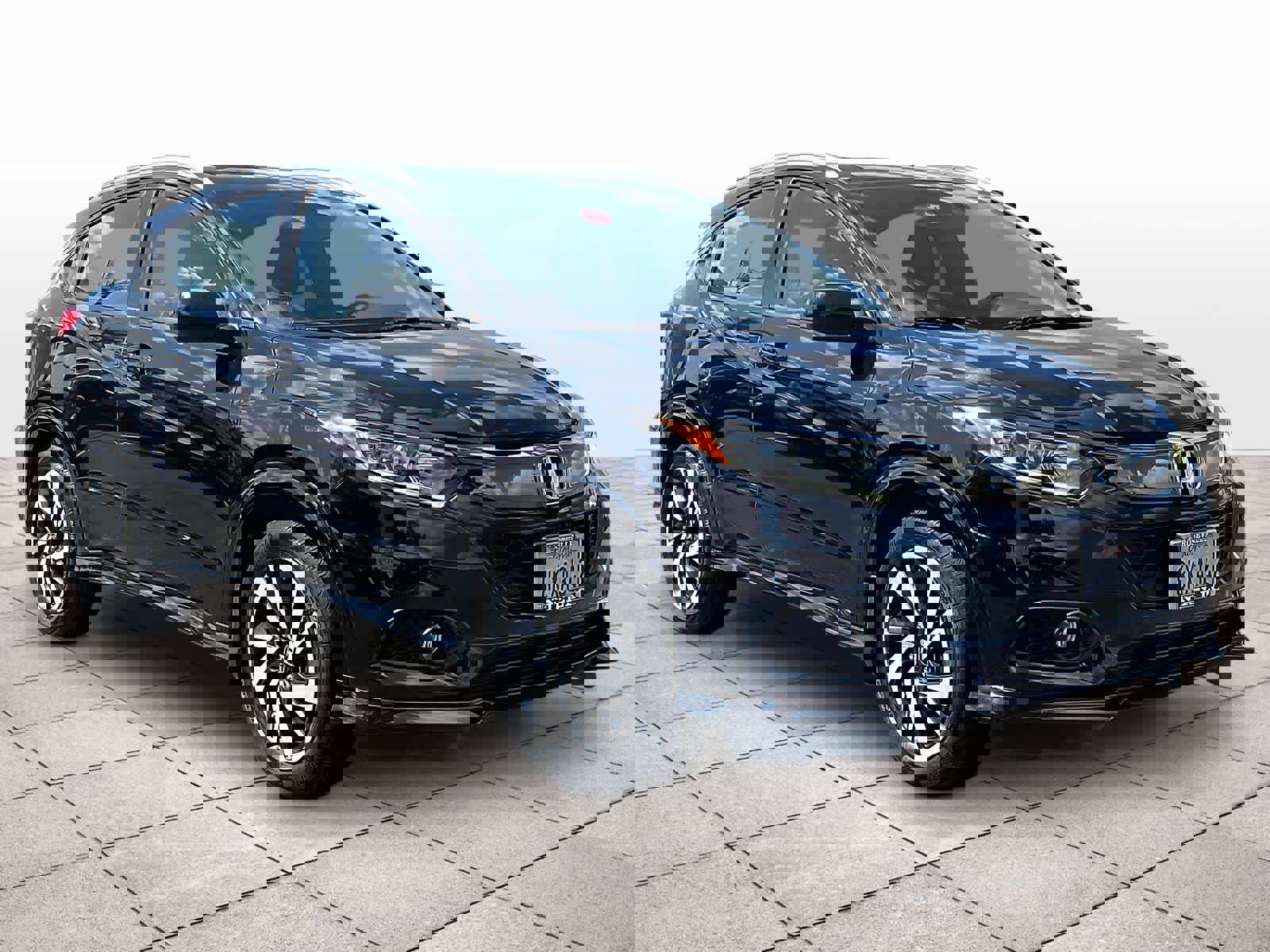 Used 2019 Honda HR-V Sport image 2