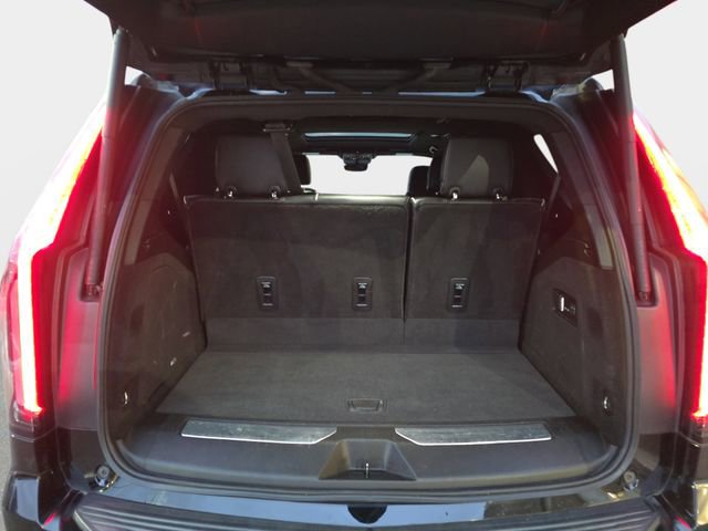 Used 2022 Cadillac Escalade Premium Luxury image 14