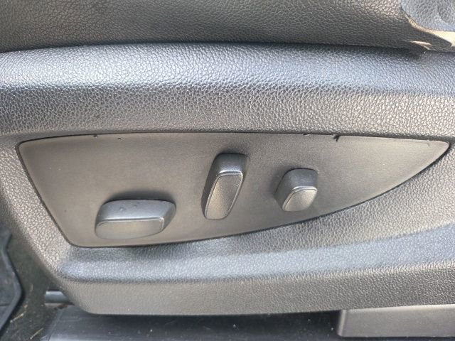 Used 2015 Chevrolet Tahoe LTZ image 31