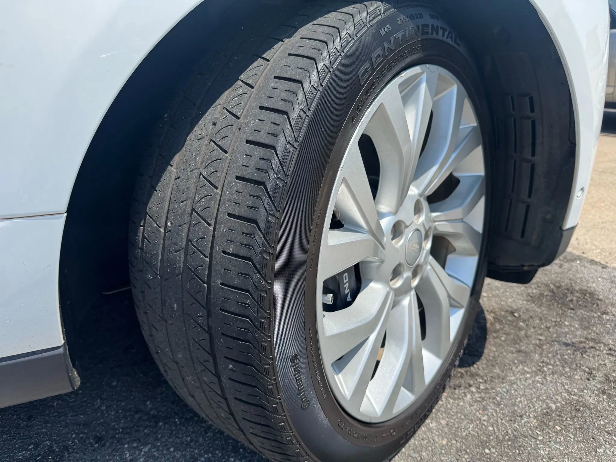 Used 2019 Land Rover Range Rover HSE image 31