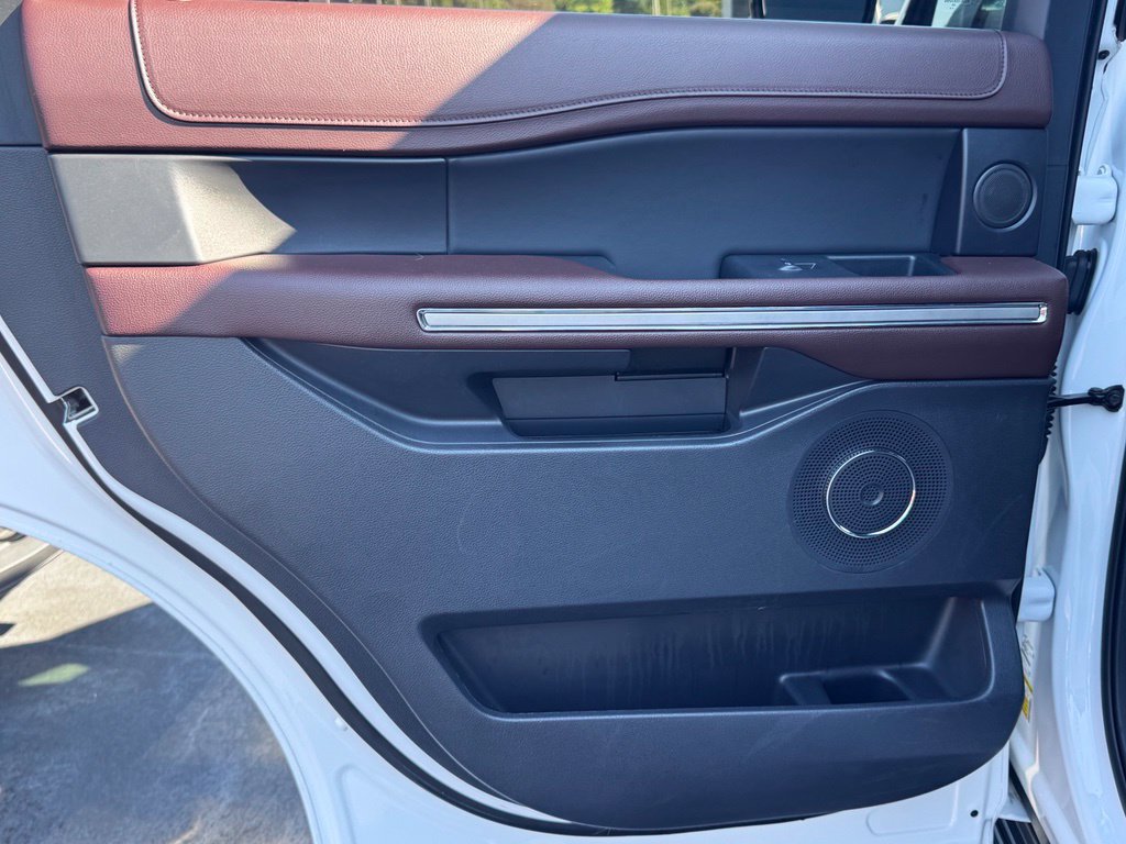 Used 2024 Ford Expedition Limited RWD image 36