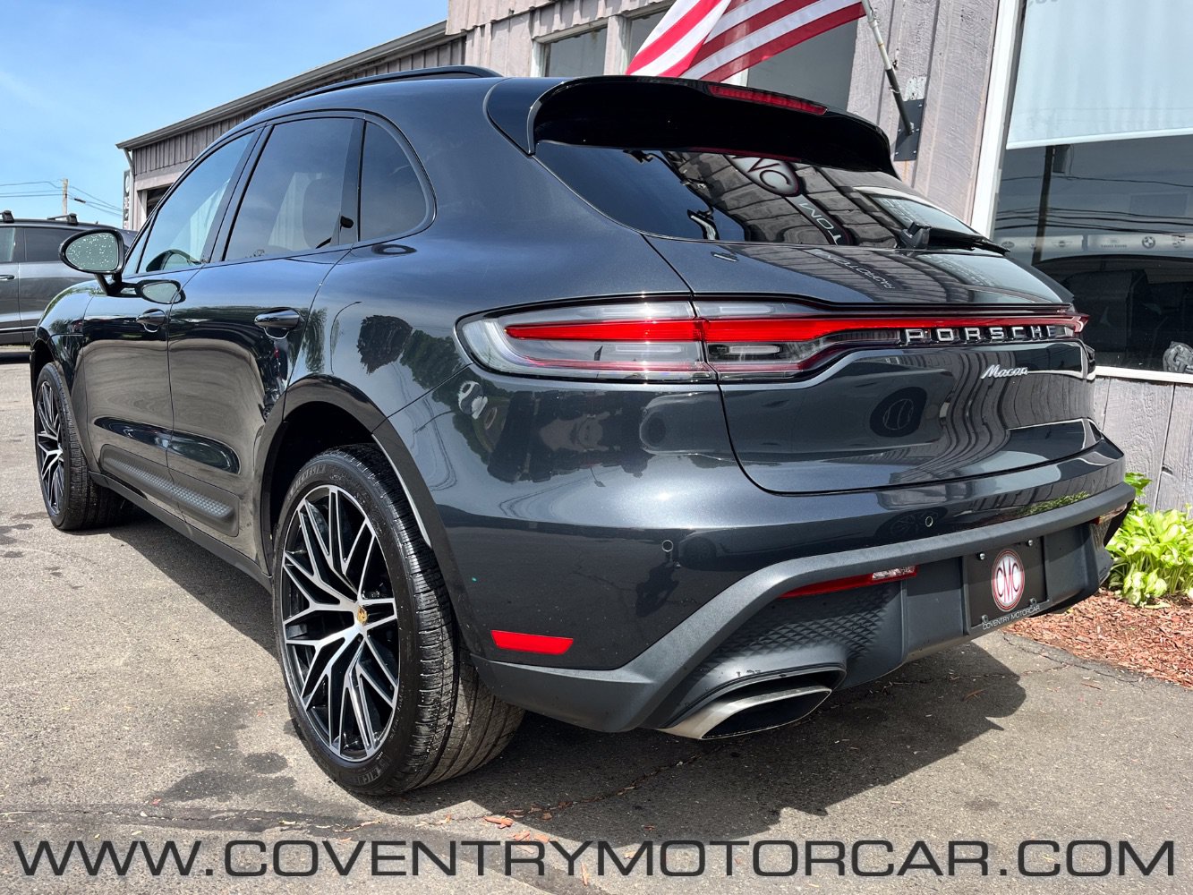 Used 2022 Porsche Macan AWD/4WD image 7