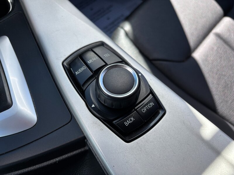 Used 2014 BMW 320i Sedan RWD image 21