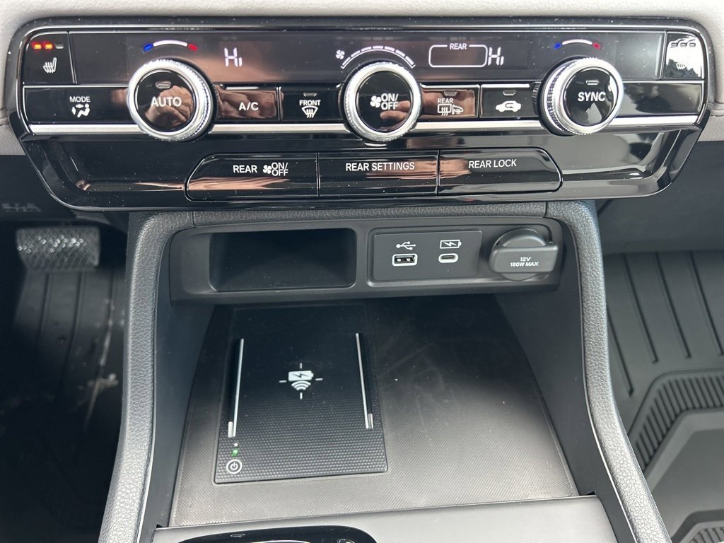 New 2025 Honda Pilot Touring image 35