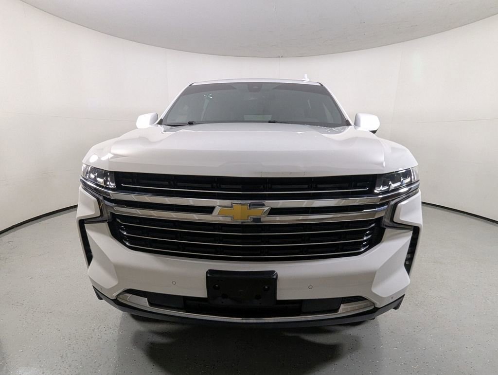 Used 2022 Chevrolet Suburban LT AWD/4WD image 2