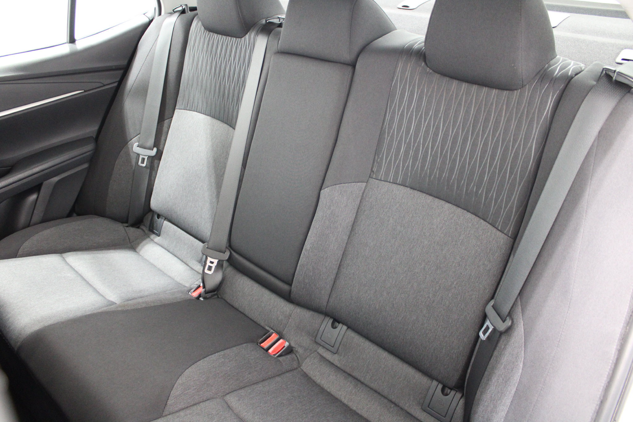 Used 2025 Toyota Camry LE FWD image 18