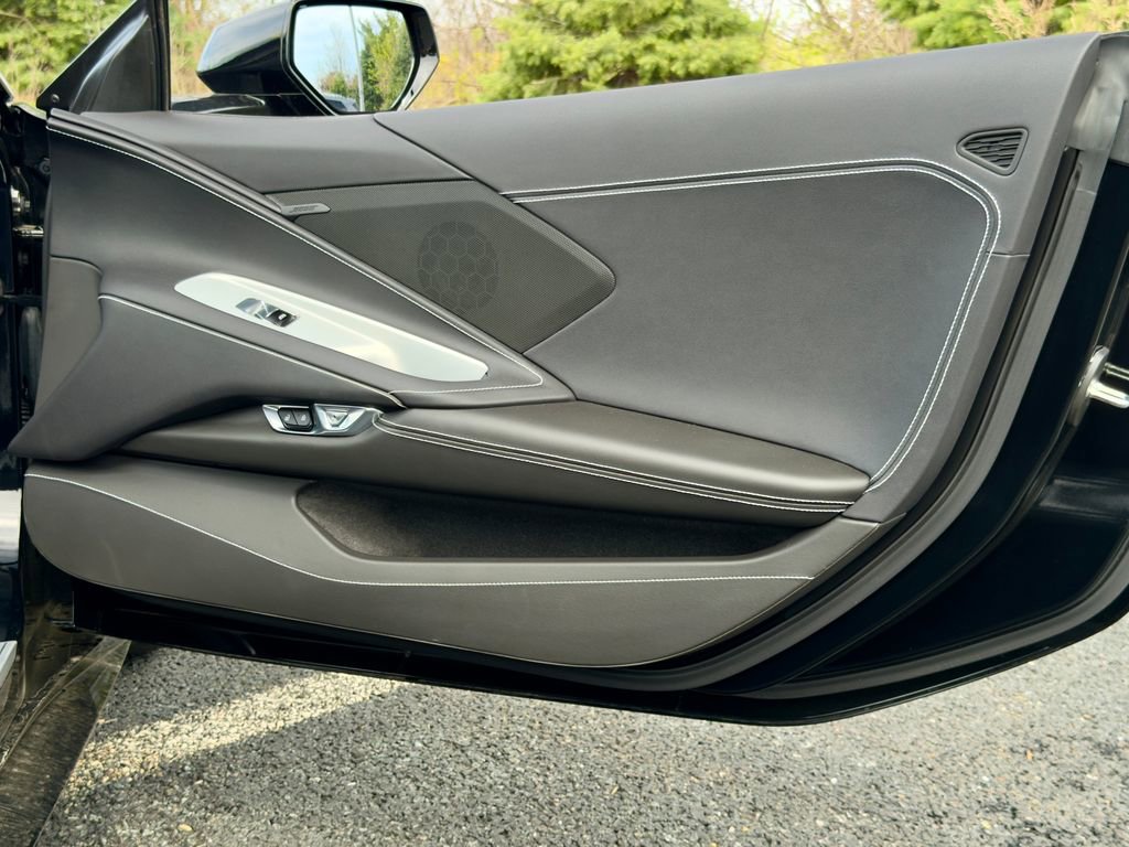 Used 2022 Chevrolet Corvette Stingray Coupe w/ 1LT image 37