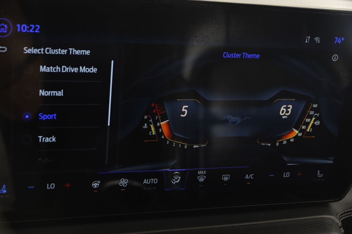 Used 2024 Ford Mustang Premium RWD image 39