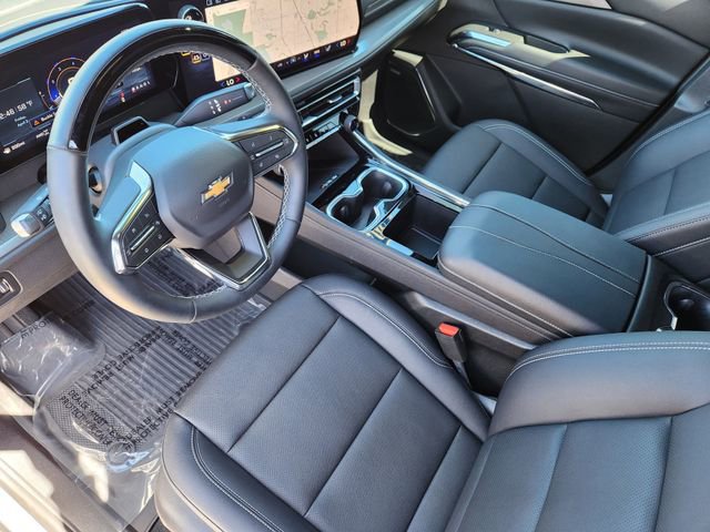 Used 2026 Chevrolet Traverse LT w/ Enhanced Driving Package image 7