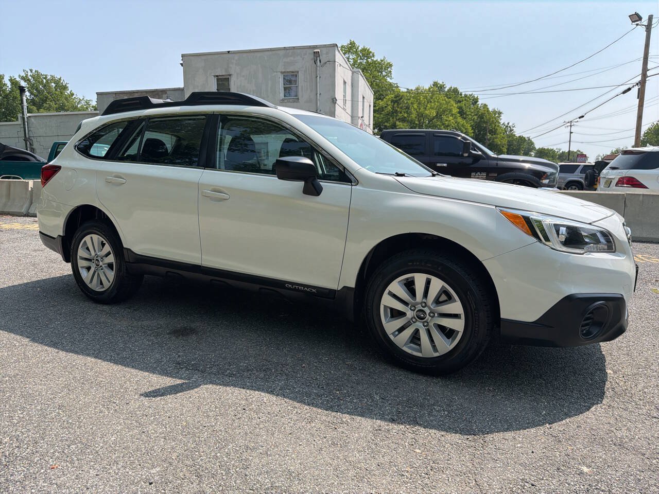 Used 2017 Subaru Outback 2.5i AWD/4WD image 9