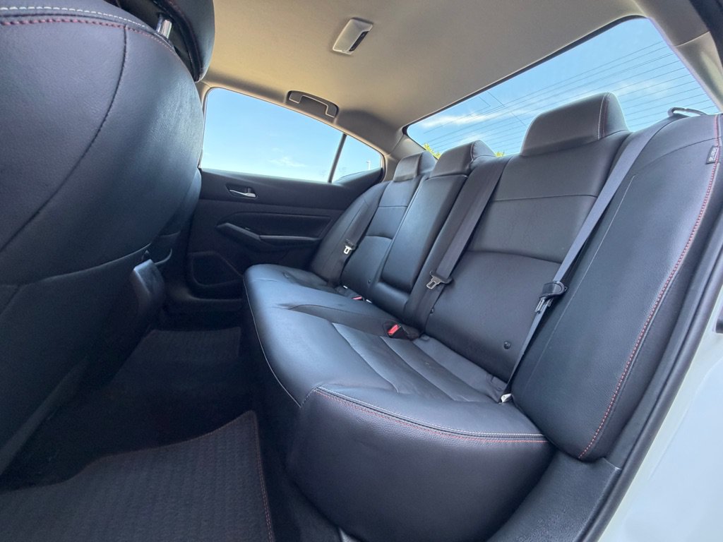 Used 2024 Nissan Altima 2.5 SR w/ SR Premium Package FWD image 8