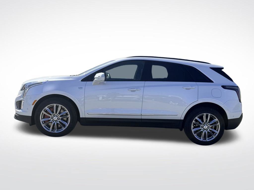 New 2026 Cadillac XT5 Sportv w/ LPO, Floor Liner Package AWD/4WD image 3