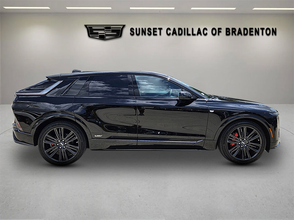 New 2026 Cadillac Lyriq V w/ Exterior Carbon Fiber Package AWD/4WD image 8