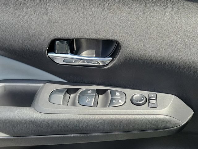 Used 2021 Nissan Kicks SR w/ SR Premium Package FWD image 16