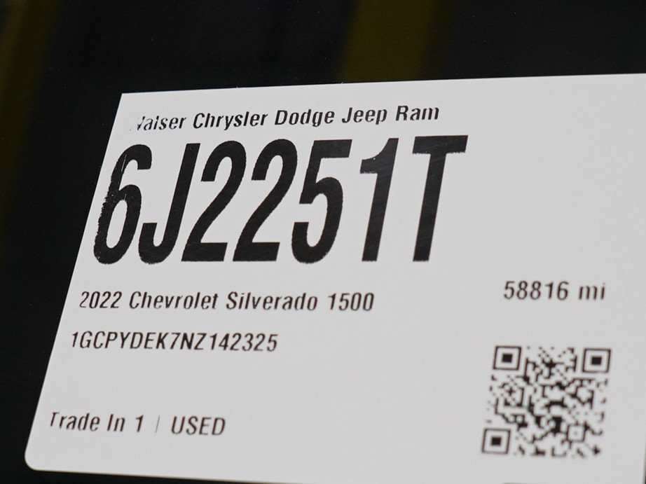 Used 2022 Chevrolet Silverado 1500 LT AWD/4WD image 32