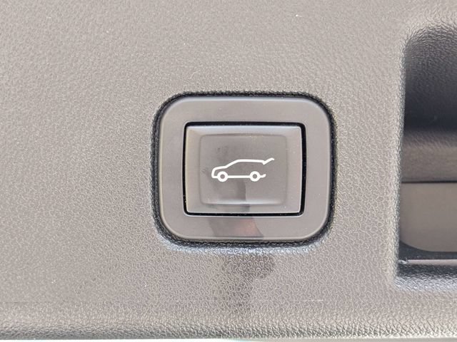 Used 2018 Chevrolet Equinox LT FWD image 14