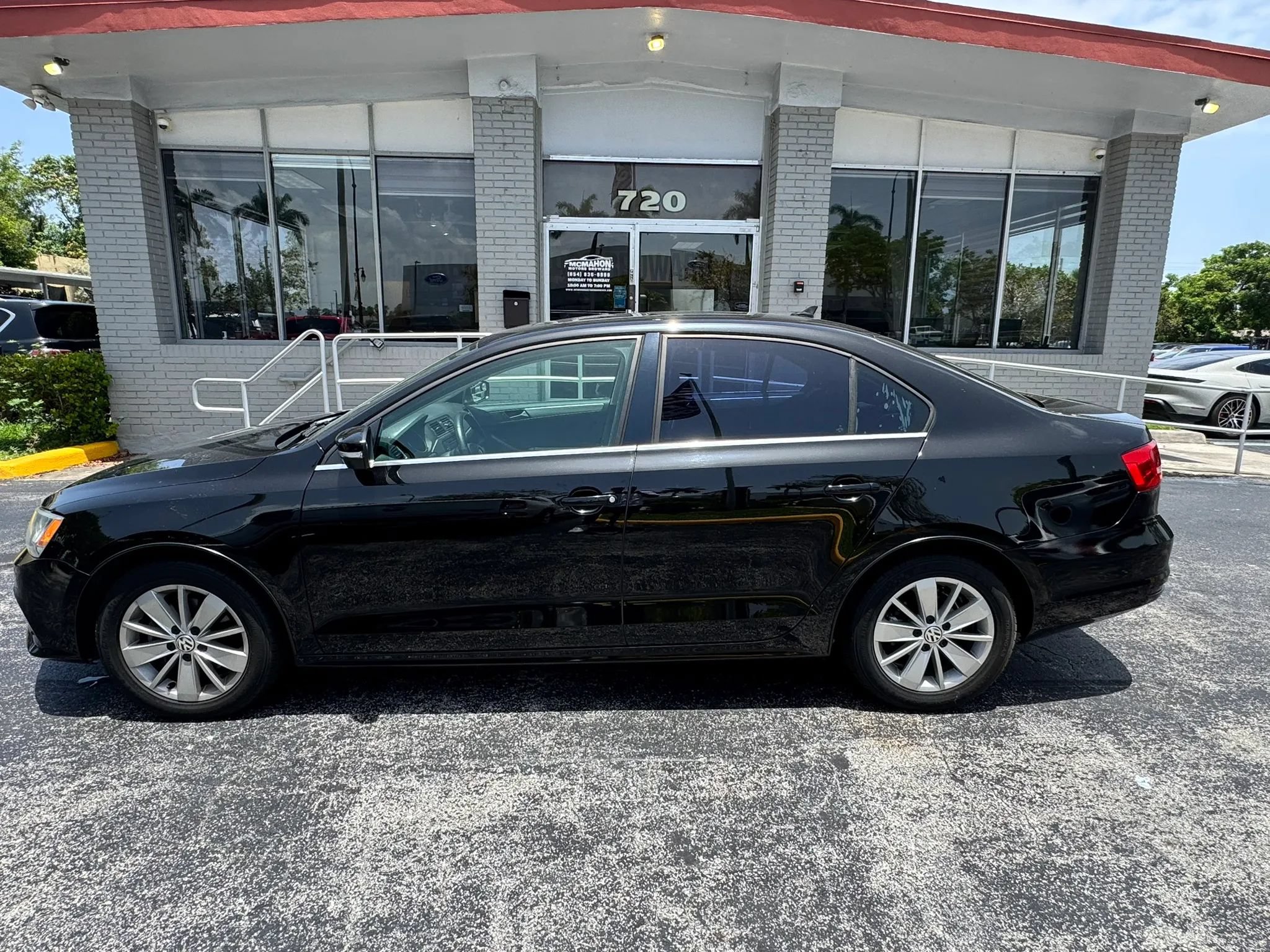 Used 2015 Volkswagen Jetta Sport FWD image 9