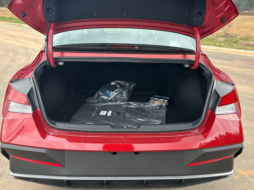 New 2026 Hyundai Elantra Sport image 18