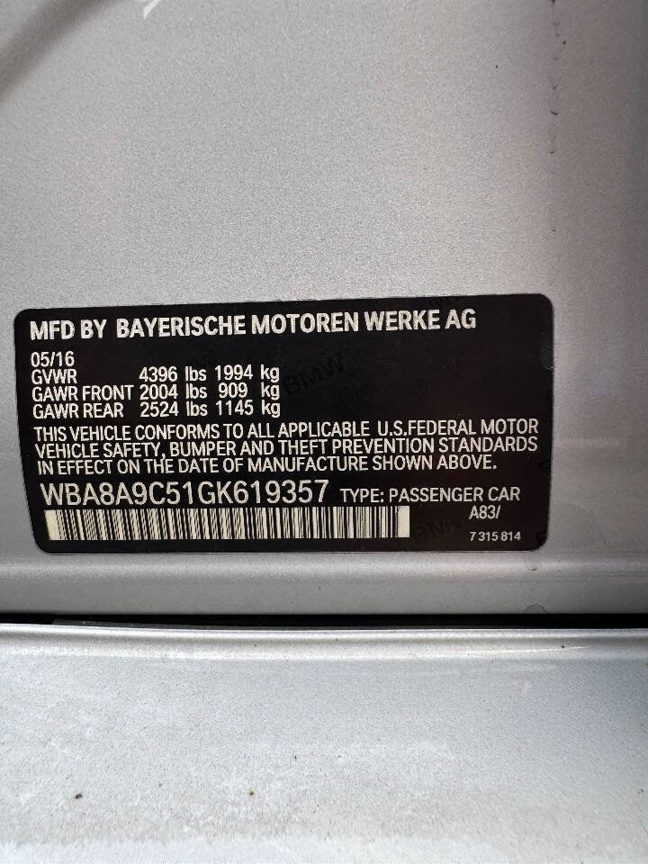 Used 2016 BMW 320i Sedan image 11