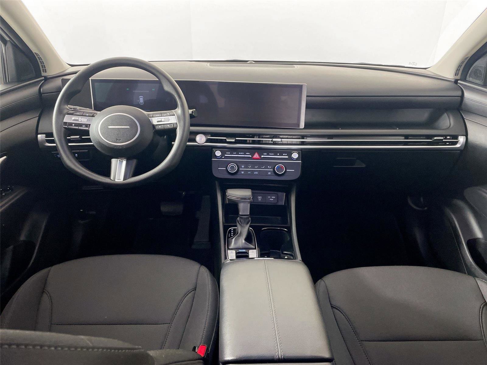 Used 2025 Hyundai Tucson SE image 28