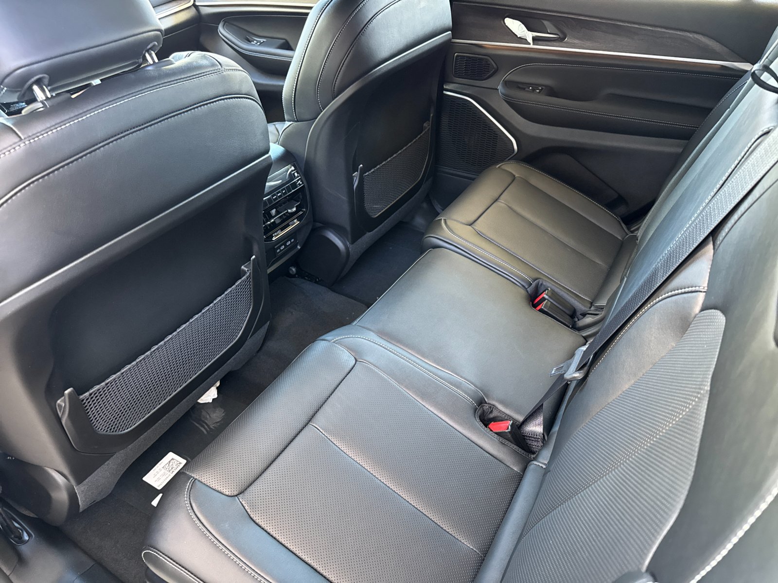 New 2027 Jeep Grand Cherokee L Limited AWD/4WD image 12
