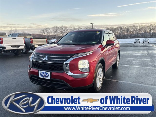 Used 2022 Mitsubishi Outlander ES image 1