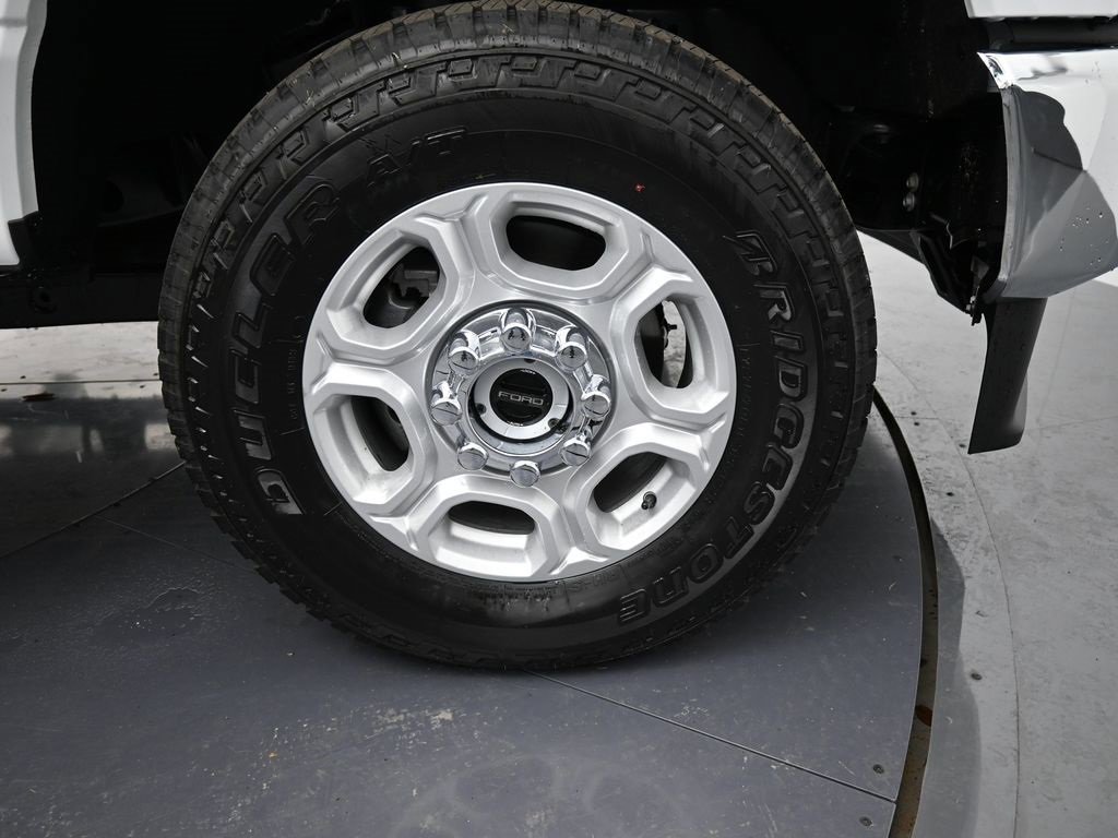 New 2026 Ford F350 XLT image 30