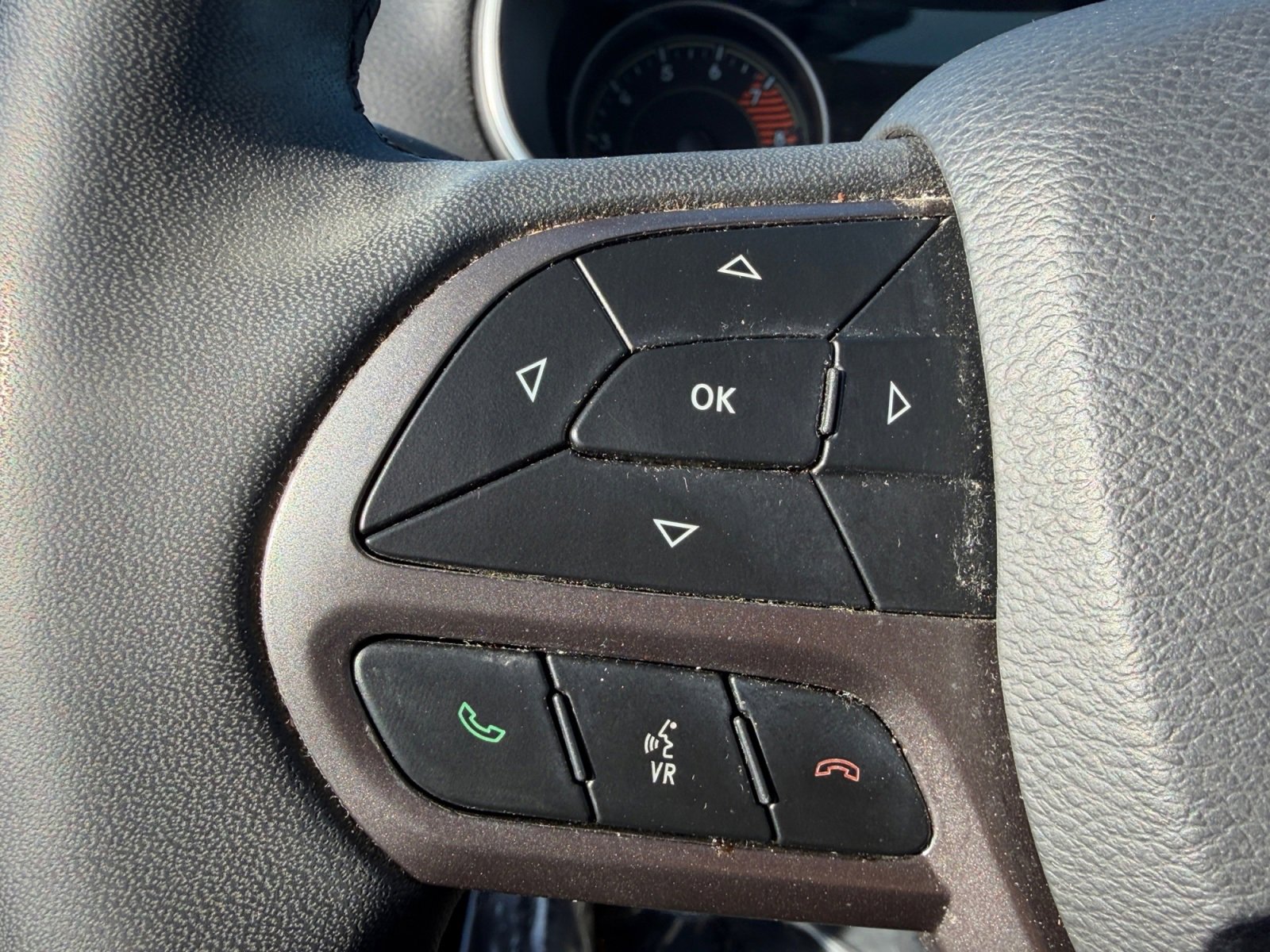 Used 2022 Jeep Cherokee Latitude Lux w/ Sun & Sound Group image 18