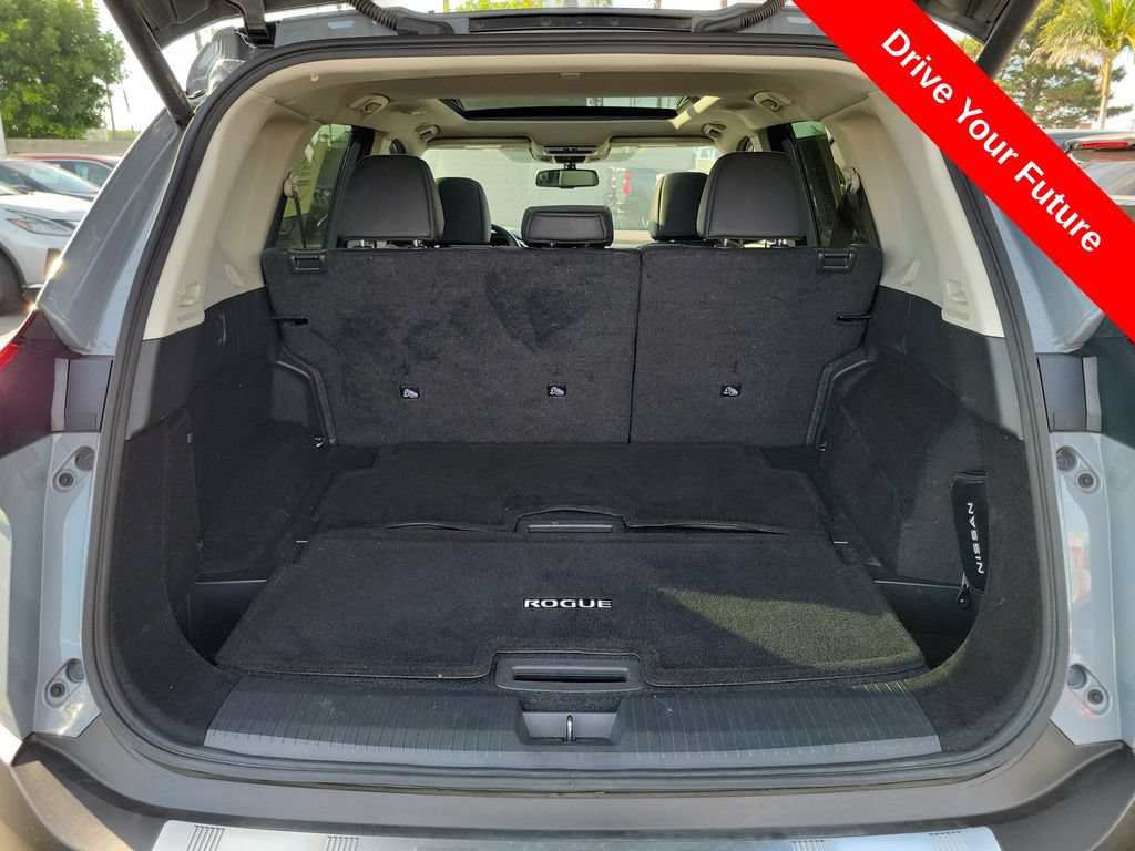 Used 2023 Nissan Rogue SL w/ SL Premium Package FWD image 23