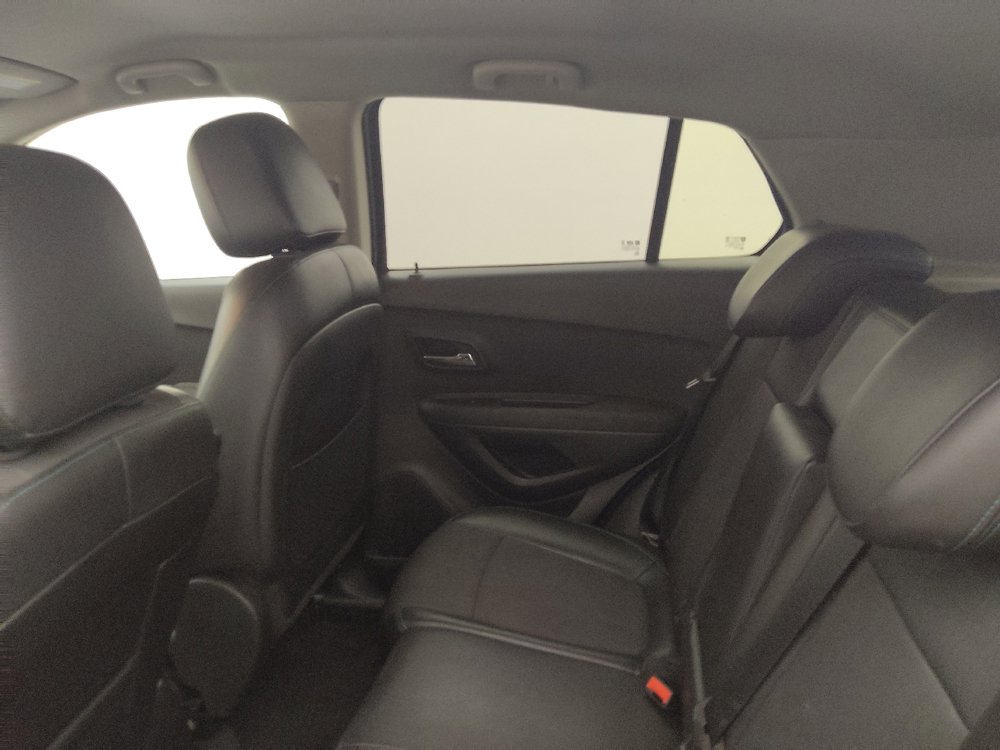 Used 2016 Chevrolet Trax LT w/ LT Convenience Package image 18