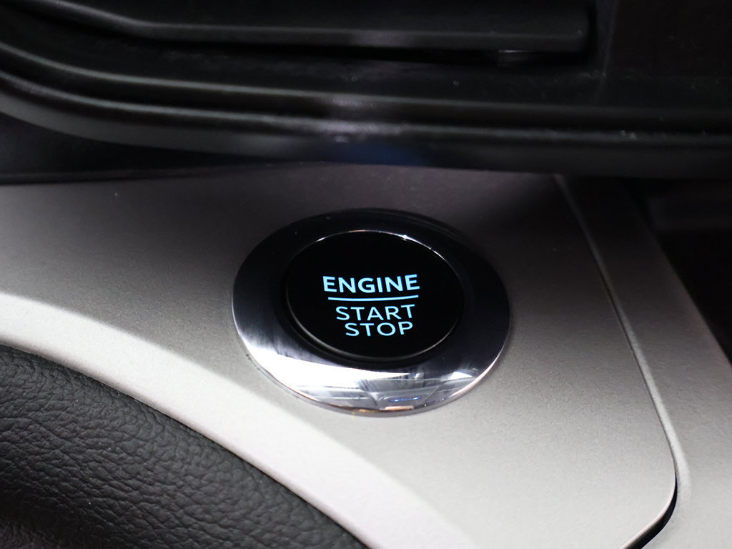 Used 2023 Ford Explorer XLT AWD/4WD image 42